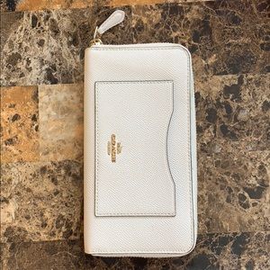 Coach Bags - Off white coach wallet Coach Bags - Off white coach wallet